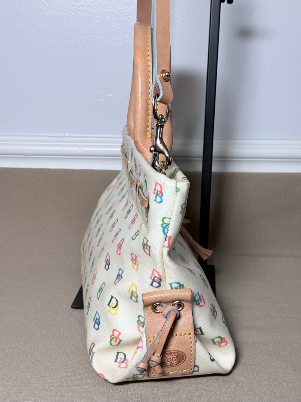 🌈 Vintage Y2K Dooney & Bourke Rainbow Monogram "IT" Bag - Iconic - Picture 5 of 9